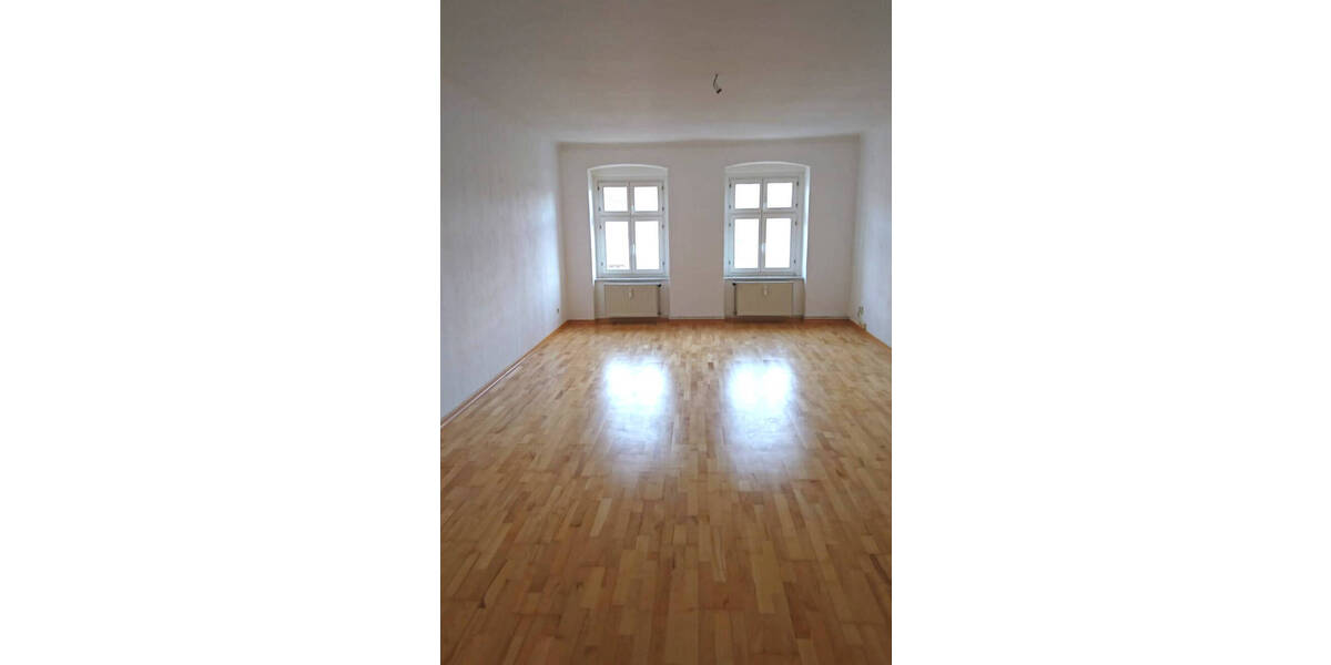 Etagenwohnung Görlitz Innenstadt - 4 Zimmer, 132 m&sup2;, 600&euro; | Angebot:26026389