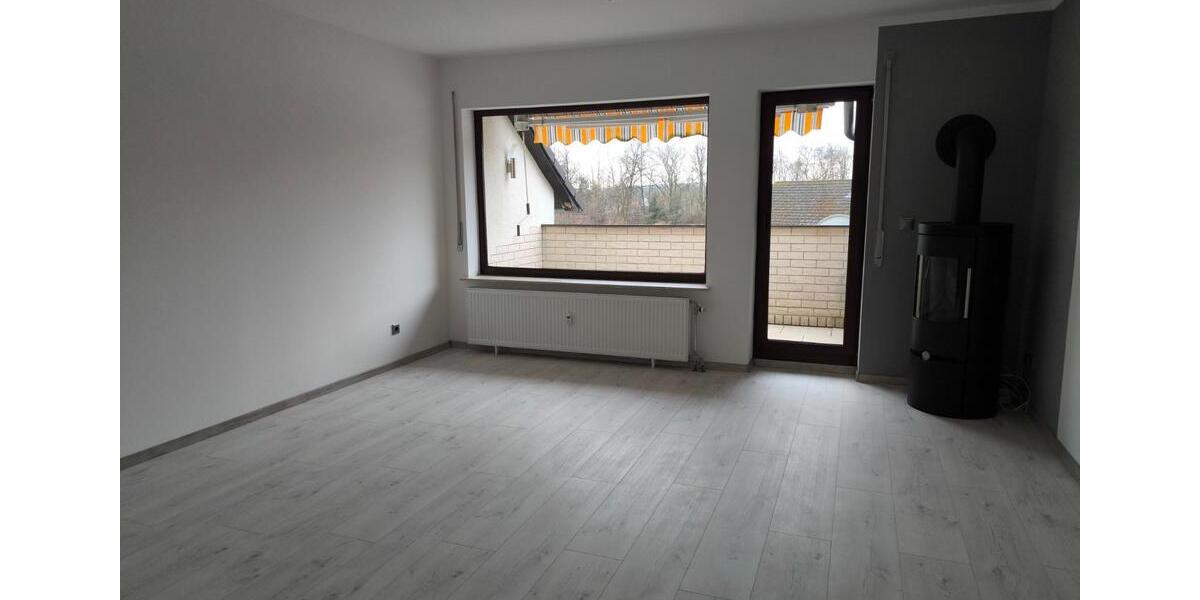 Dachgeschoßwohnung Schwalmstadt - 4 Zimmer, 95 m&sup2;, 880&euro; | Angebot:24769616