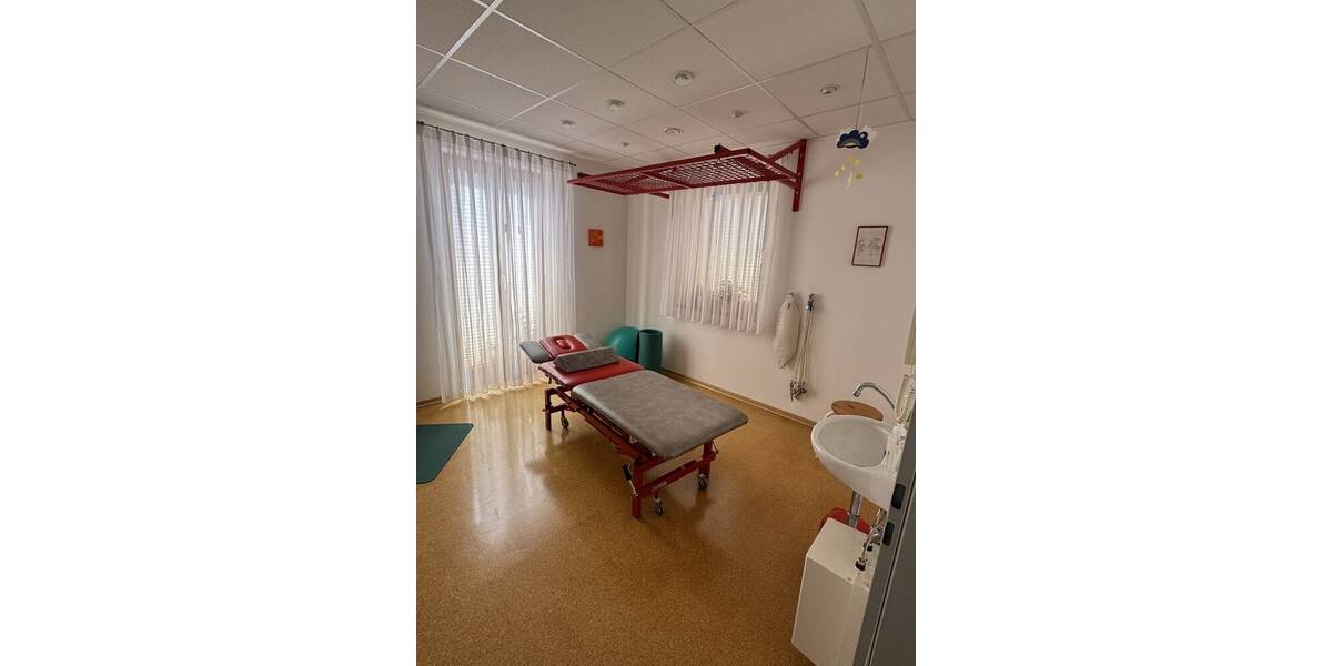 Top gepflegte Physiopraxis sucht neuen Mieter! 5 zimmer