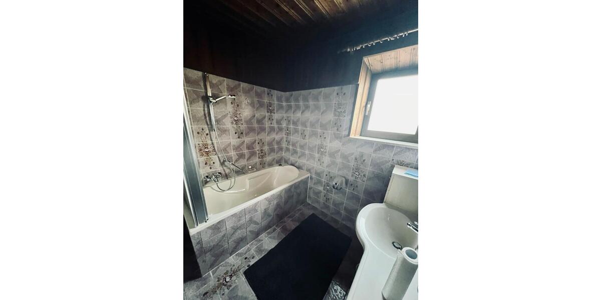 Wohnen auf Zeit Augsburg - 4 Zimmer, 130 m&sup2;, 15&euro; | Angebot:26631601