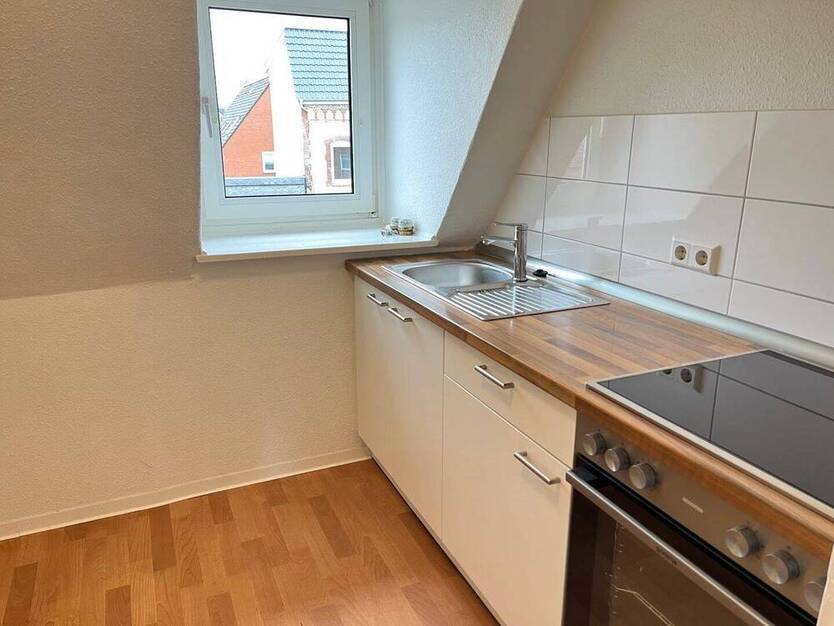 Charmante Dachgeschoßwohnung im Herzen vom Dietrichsdorf