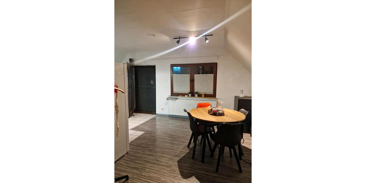 Dachgeschoßwohnung Oldenburg Alexandersfeld - 1 Zimmer, 95 m&sup2;, 480&euro; | Angebot:24973541