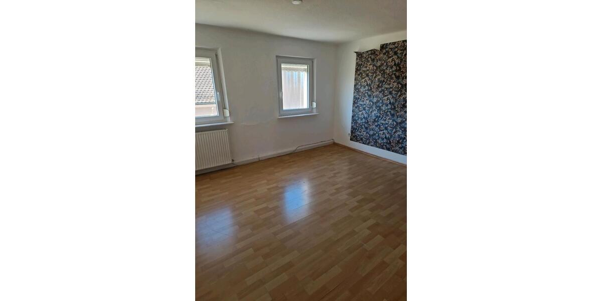 Dachgeschoßwohnung Forchheim - 3 Zimmer, 75 m&sup2;, 800&euro; | Angebot:26681368