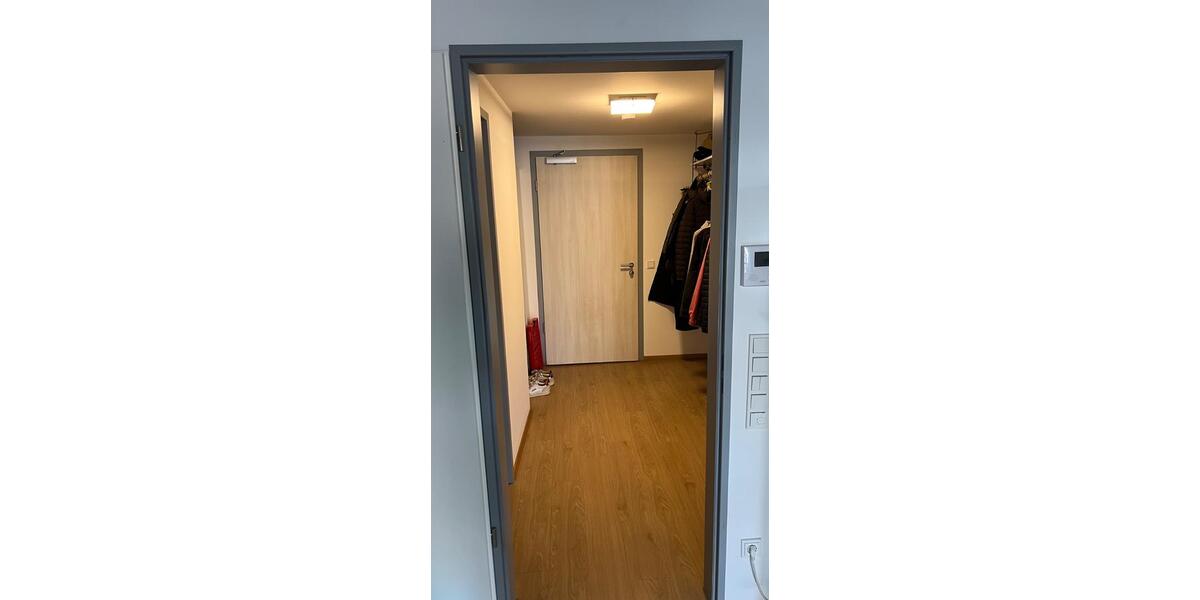 Dachgeschoßwohnung Landshut - 4 Zimmer, 100 m&sup2;, 1.490&euro; | Angebot:25124435