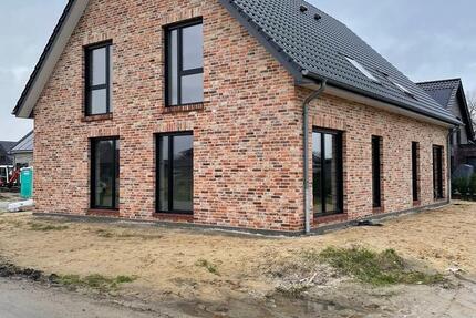 Haus Wanna - 4 Zimmer, 102 m&sup2;, 1.380&euro; | Angebot:25131406