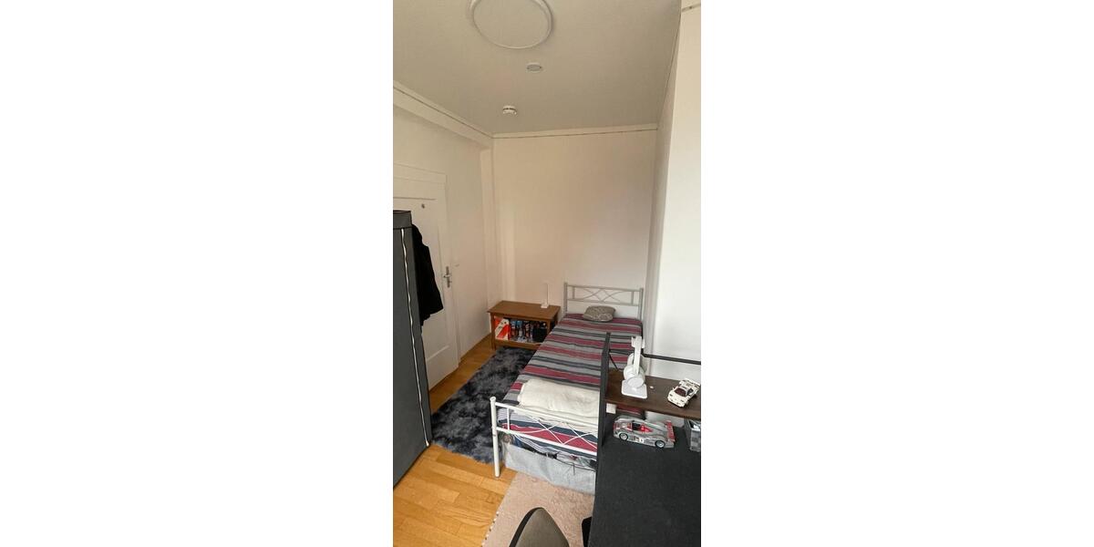Etagenwohnung Ingolstadt - 1 Zimmer, 104 m&sup2;, 420&euro; | Angebot:25497554