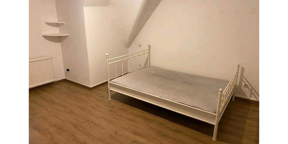 Dachgeschoßwohnung Bad Hersfeld - 2 Zimmer, 90 m&sup2;, 850&euro; | Angebot:26464514