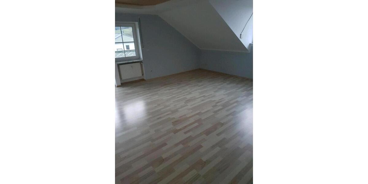 Dachgeschoßwohnung Walderbach - 4 Zimmer, 120 m&sup2;, 750&euro; | Angebot:26023297