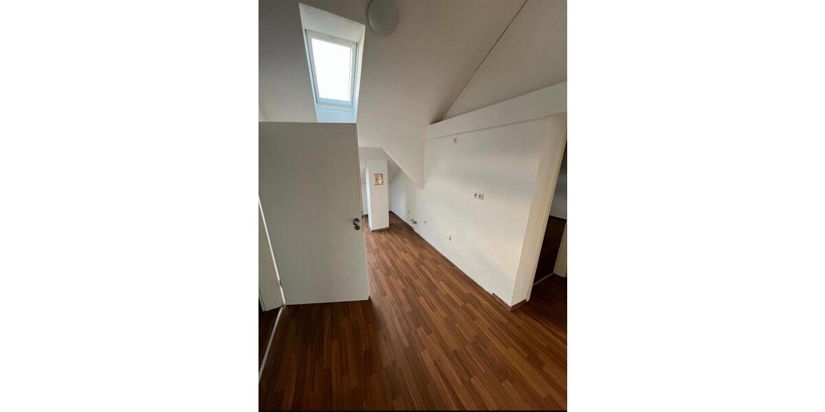 Dachgeschoßwohnung Heilbronn Kernstadt - 3 Zimmer, 80 m&sup2;, 1.000&euro; | Angebot:26633803