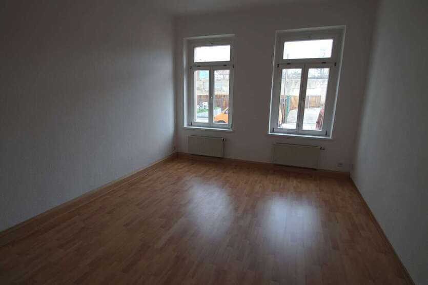 2-Zimmer-Whg im Erdgeschoß - separate Küche, Tageslichtbad mit Dusche, Laminat 2 zimmer