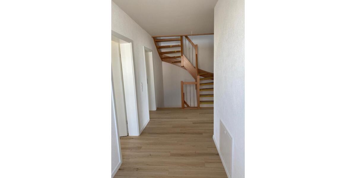 Erstbezug - moderne DH Hälfte mit PV Anlage, Wallbox, Wärmepumpe 4 zimmer