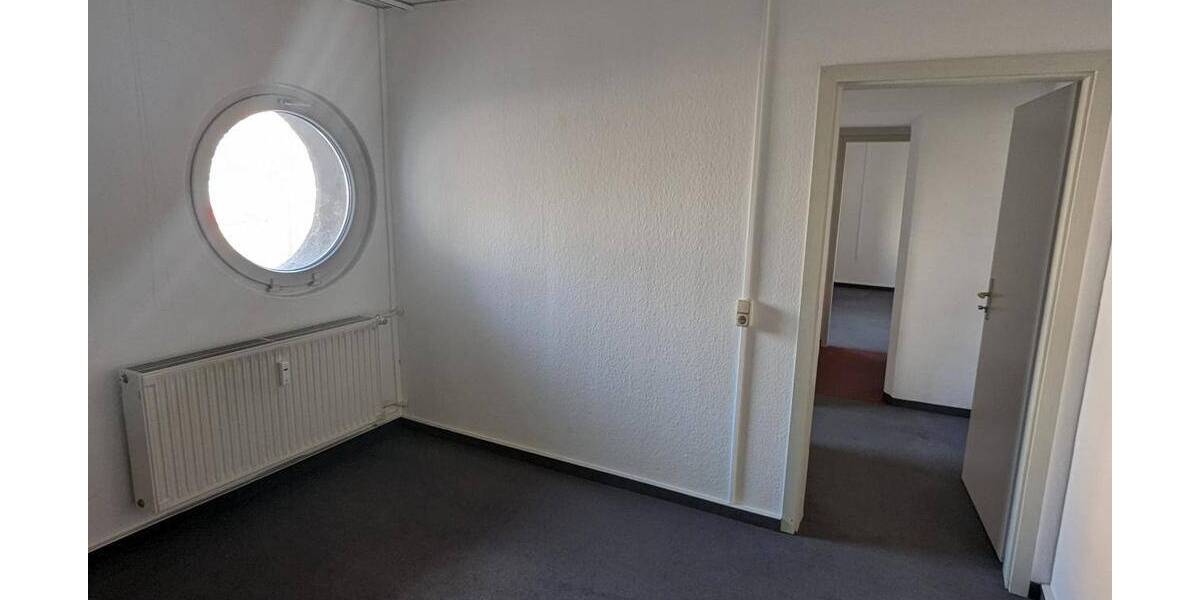 Gewerbeobjekt Chemnitz Zentrum - 8 Zimmer, 138 m&sup2;, 1.375&euro; | Angebot:26695881