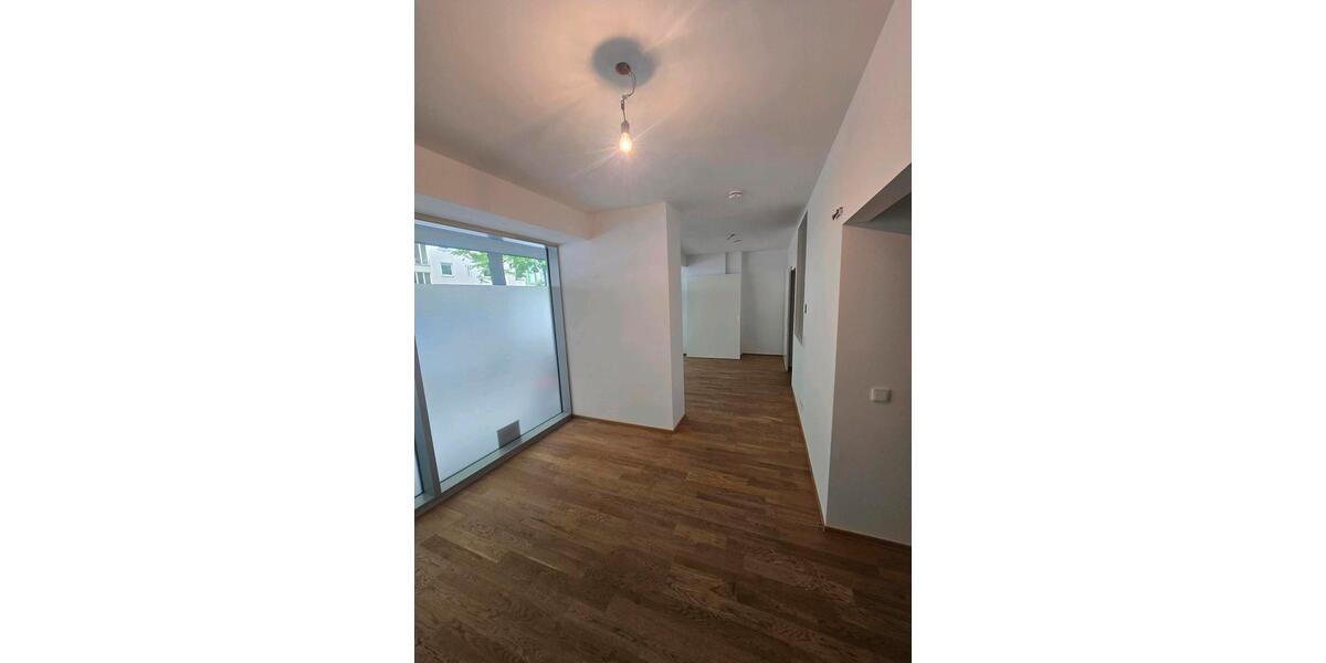 Erdgeschoßwohnung München Bogenhausen - 2.5 Zimmer, 116 m&sup2;, 2.238&euro; | Angebot:26525664