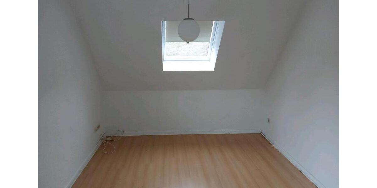 Dachgeschoßwohnung Vlotho - 2 Zimmer, 60 m&sup2;, 550&euro; | Angebot:25638838