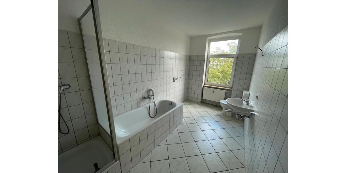 Etagenwohnung Erfurt - 3 Zimmer, 84 m&sup2;, 730&euro; | Angebot:25987361
