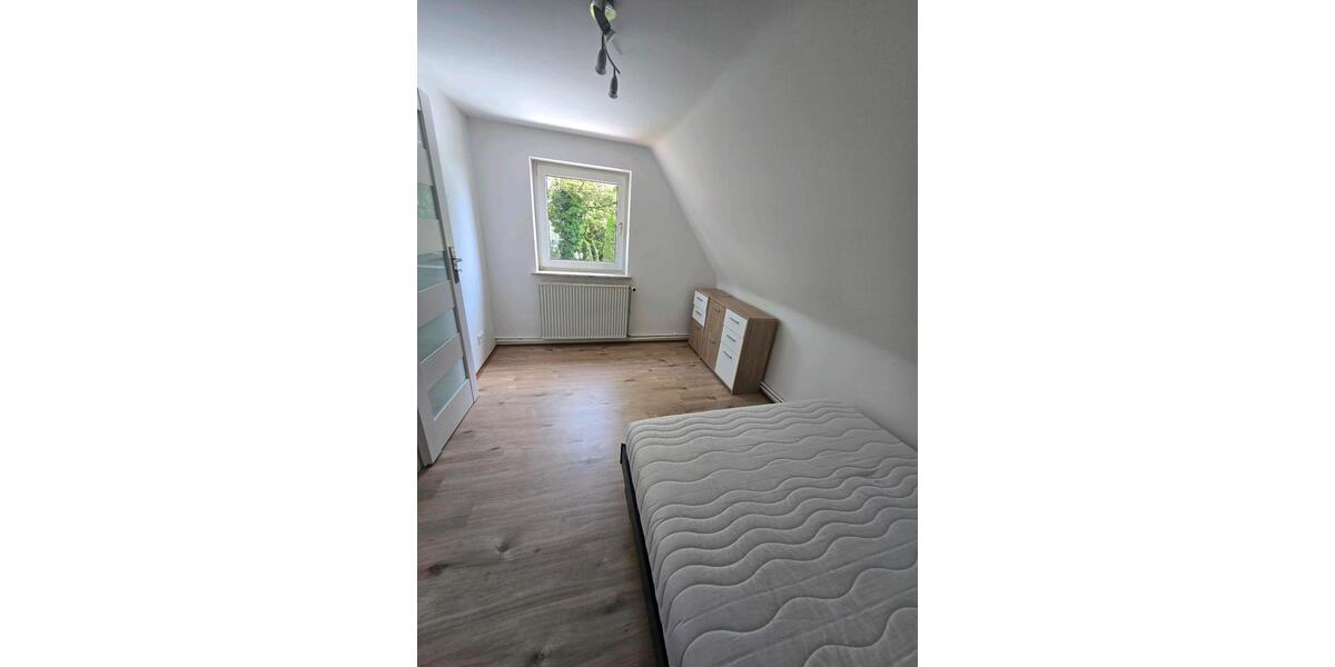 Dachgeschoßwohnung Kellinghusen - 3 Zimmer, 60 m&sup2;, 750&euro; | Angebot:26700453