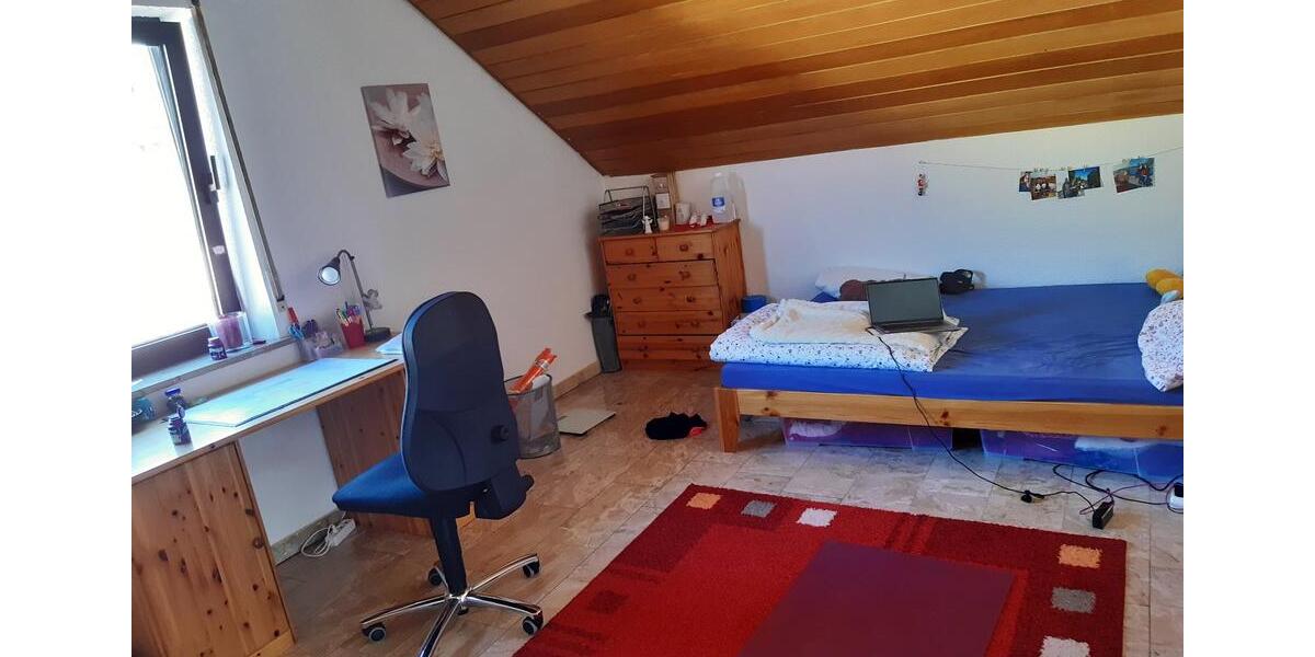 Etagenwohnung Leinach - 3 Zimmer, 112 m&sup2;, 1.000&euro; | Angebot:23965216