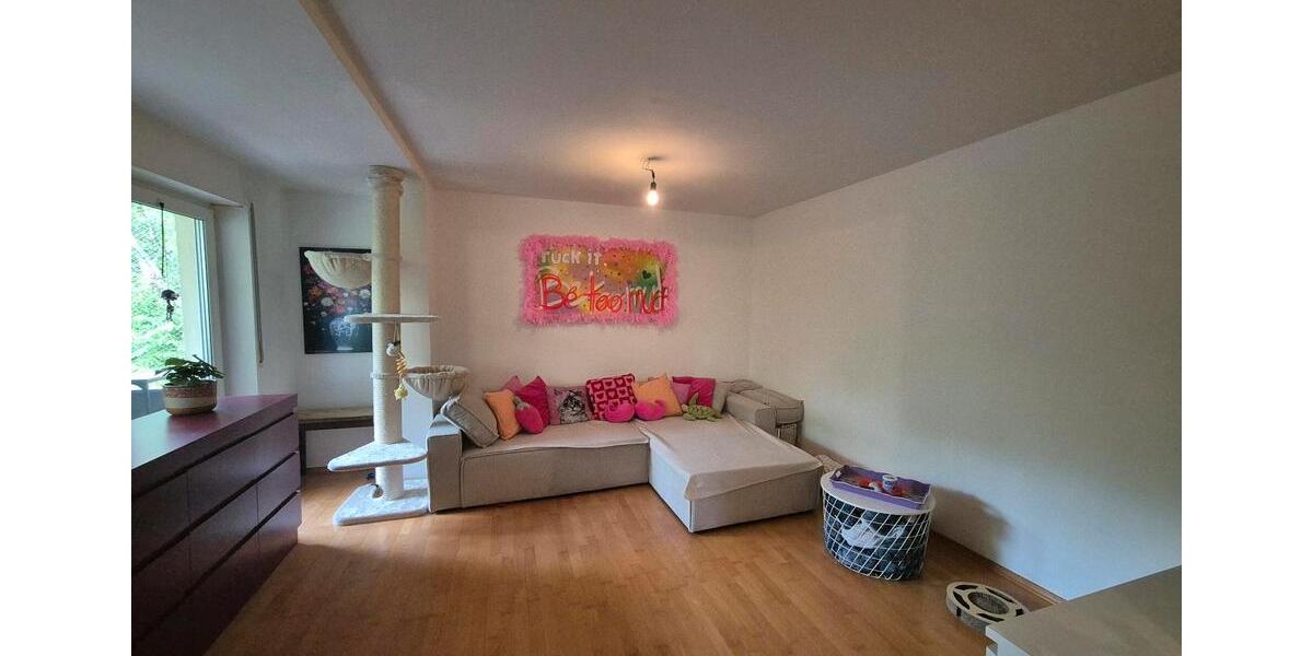 Etagenwohnung Trier Kürenz - 2.5 Zimmer, 84 m&sup2;, 1.025&euro; | Angebot:26649227