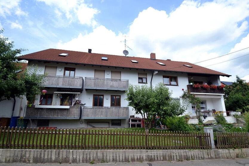 Sofort Einziehen! Modernes Wohnen im Grünen: 4-Zimmerwohnung mit Balkon in Oberneuching