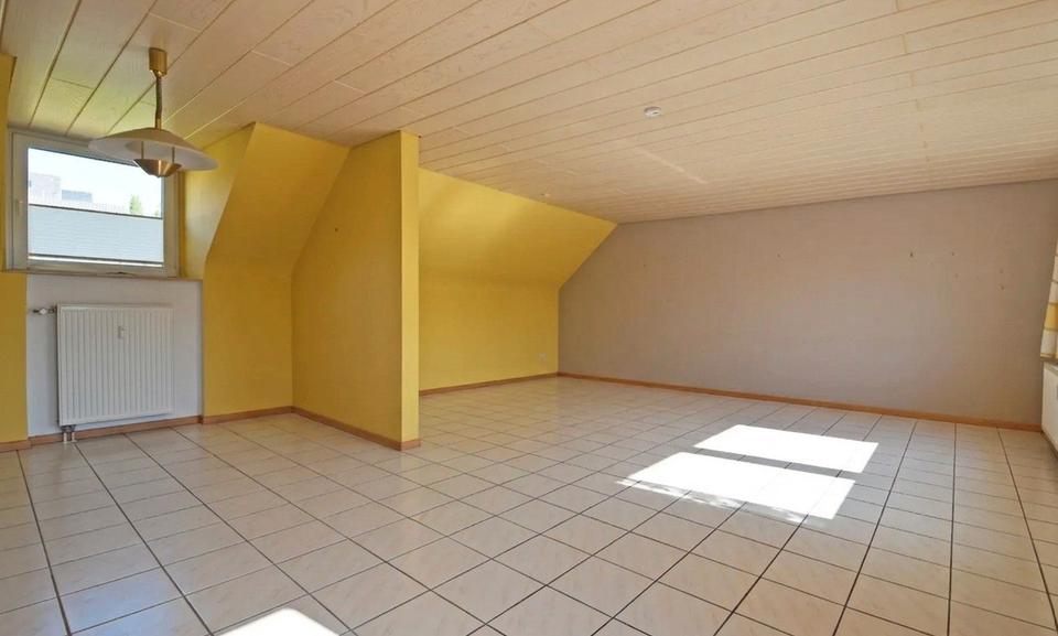Dachgeschoßwohnung Trier Nord - 2 Zimmer, 94 m&sup2;, 890&euro; | Angebot:26105478