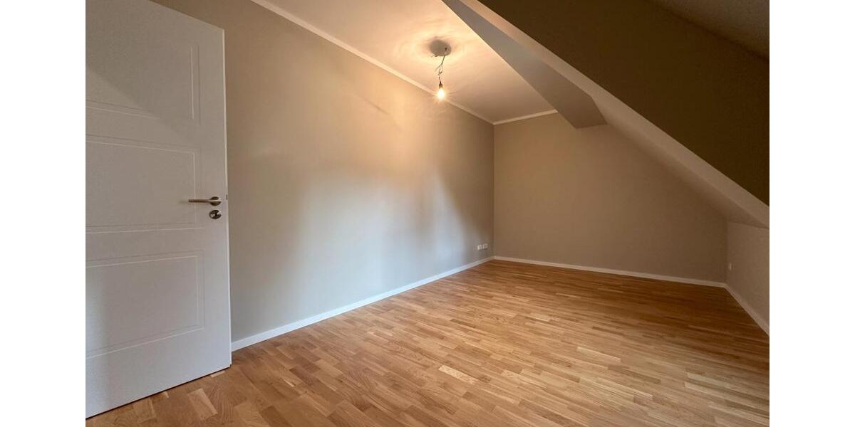 Etagenwohnung Bad Dürrenberg - 3.5 Zimmer, 112 m&sup2;, 1.344&euro; | Angebot:26463264
