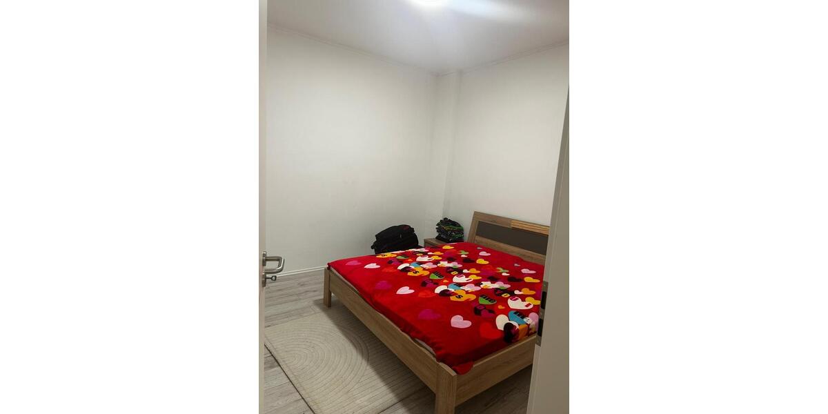 Erdgeschoßwohnung Duisburg Hamborn - 3 Zimmer, 80 m&sup2;, 650&euro; | Angebot:26341686
