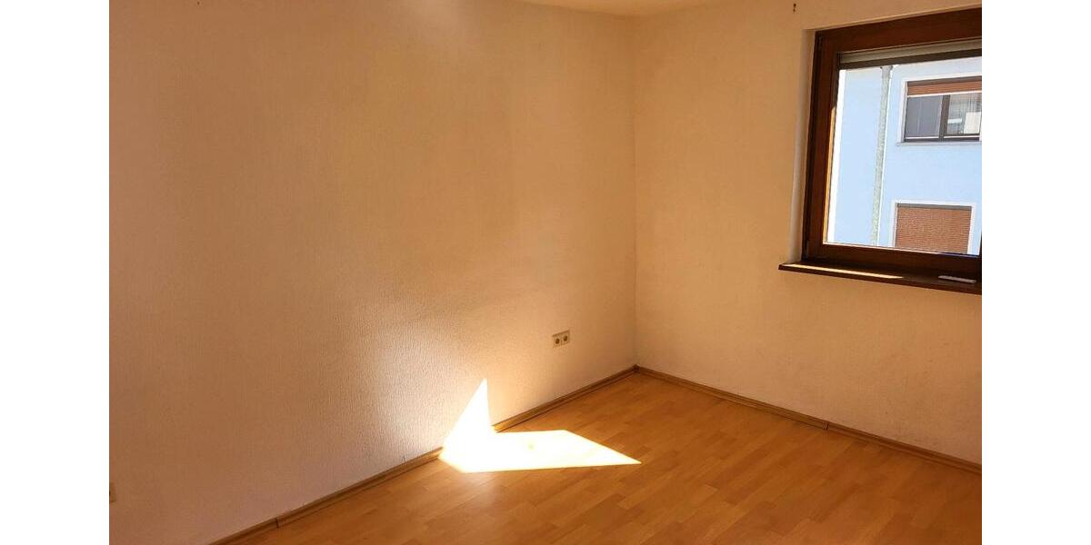 Etagenwohnung Hausach - 3 Zimmer, 65 m&sup2;, 780&euro; | Angebot:26692444