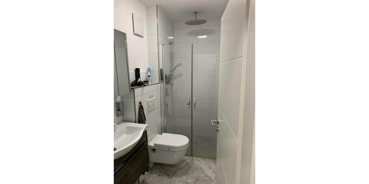 Damen WG Zimmer möbiliert in Friedrichshafen ca.200m Seenähe 1 zimmer