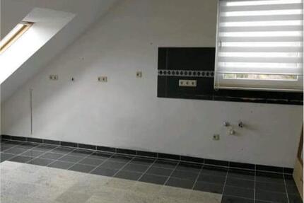 Wohnung Schiffweiler - 4 Zimmer, 85 m&sup2;, 600&euro; | Angebot:23804969