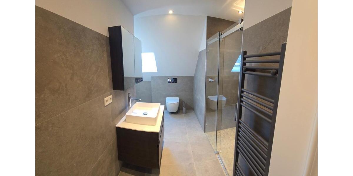 Wohnen auf Zeit Neuss Gnadental - 3 Zimmer, 93 m&sup2;, 1.800&euro; | Angebot:26652647