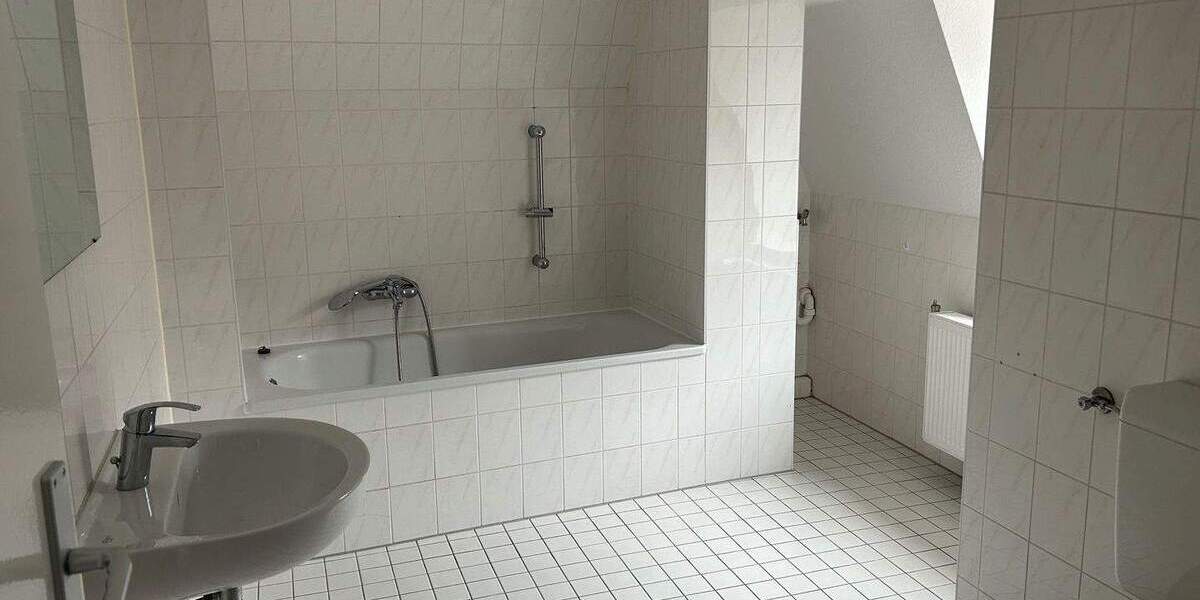 Etagenwohnung Halle (Saale) Innenstadt - 1 Zimmer, 56 m&sup2;, 504&euro; | Angebot:26703024