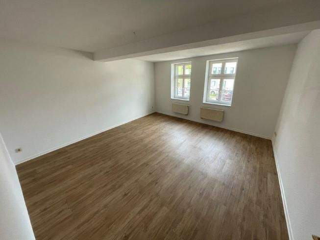 Etagenwohnung Oschersleben Oschersleben - 3 Zimmer, 76 m&sup2;, 482&euro; | Angebot:25899806