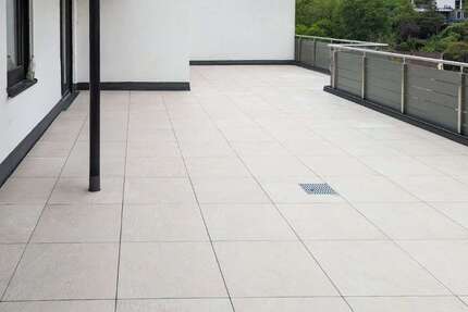 Wohnung zum Mieten in Veitshöchheim 1.250 € 97 m² 3 zimmer