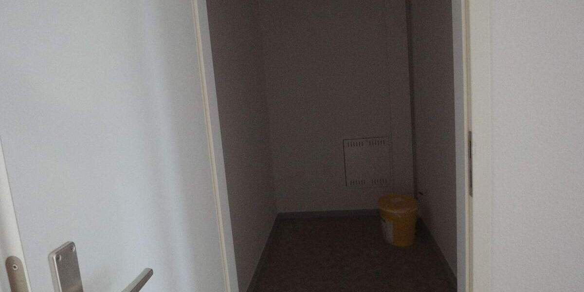 Etagenwohnung Dessau-Roßlau Innenstadt - 4 Zimmer, 121 m&sup2;, 800&euro; | Angebot:25926545