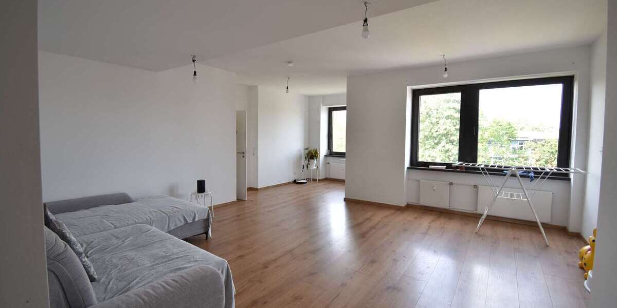 Etagenwohnung Düsseldorf Stadtbezirk 2 - 3 Zimmer, 90 m&sup2;, 1.410&euro; | Angebot:23786153