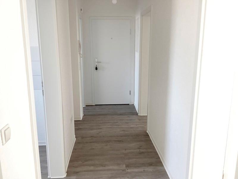Modernisierte 3-Zimmer-Wohnung mit Tageslichtbad und Balkon