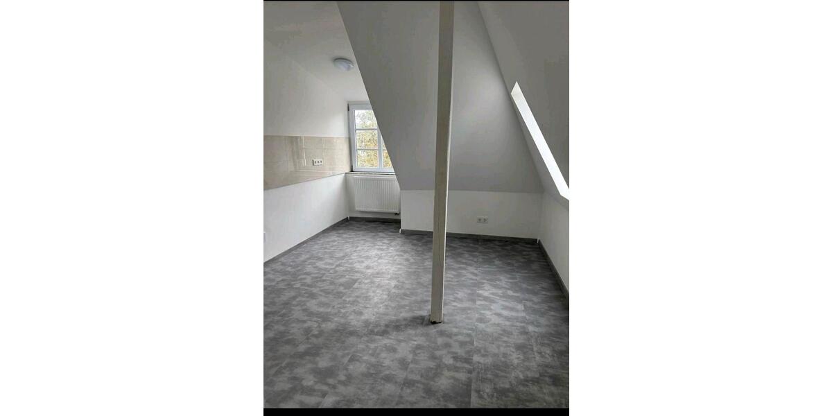 Dachgeschoßwohnung Sankt Augustin - 4 Zimmer, 65 m&sup2;, 950&euro; | Angebot:26222268