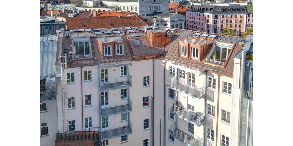 zum Erstbezug nach Sanierung: Exklusive 3,5Zimmer Wohnung mit Balkon direkt am Gärtnerplatz 3 zimmer