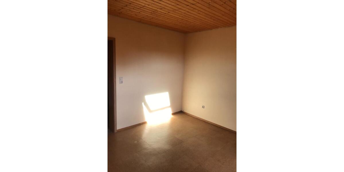 Dachgeschoßwohnung Neunburg vorm Wald - 2 Zimmer, 65 m&sup2;, 450&euro; | Angebot:24845568