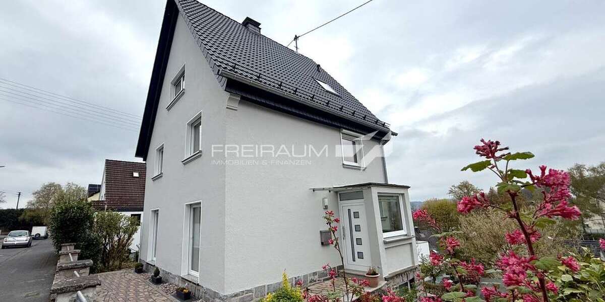 Einfamilienhaus Siegen / Weidenau Weidenau - 5 Zimmer, 120 m&sup2;, 1.100&euro; | Angebot:25268248