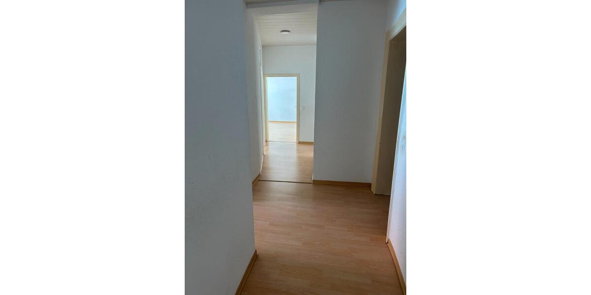 Etagenwohnung Großenhain - 4 Zimmer, 110 m&sup2;, 850&euro; | Angebot:25978786