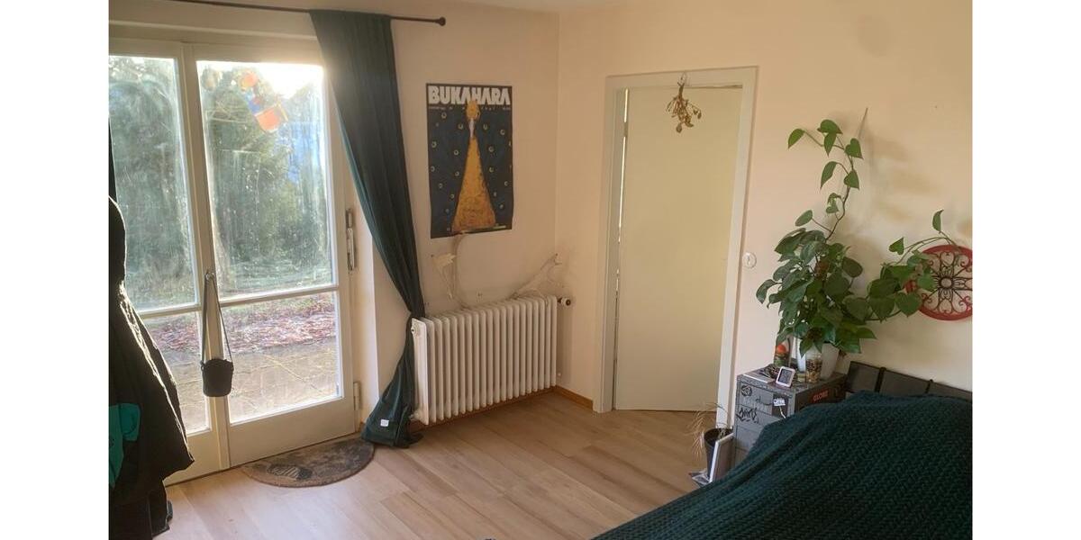 2 Zimmer (unmöbliert mögl.) in einer großen WG mit riesen Garten 2 zimmer