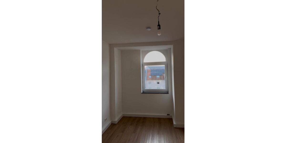 Dachgeschoßwohnung Fulda - 3 Zimmer, 90 m&sup2;, 1.500&euro; | Angebot:24469260