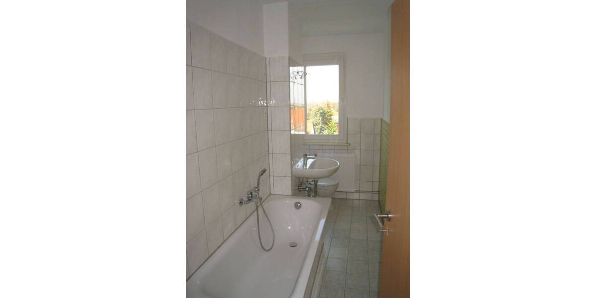 Etagenwohnung Kemberg - 3 Zimmer, 58 m&sup2;, 335&euro; | Angebot:25730585