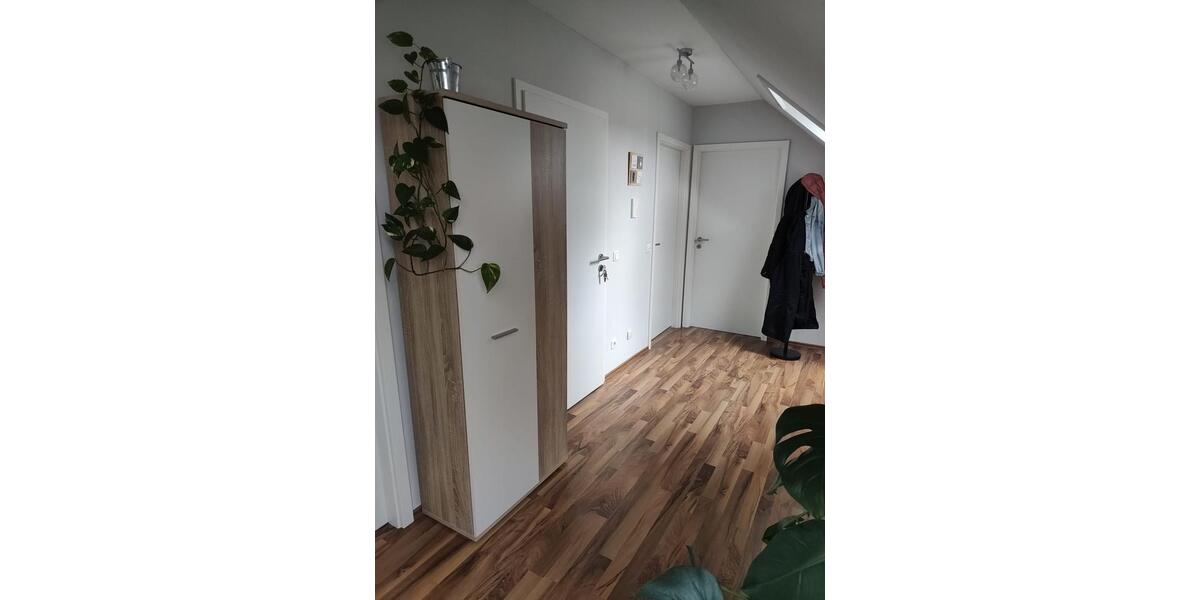 Dachgeschoßwohnung Linden - 2 Zimmer, 71 m&sup2;, 750&euro; | Angebot:26461803