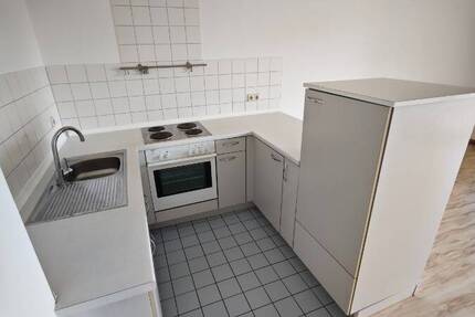 schöne 2-Raum Wohnung mit EBK, Balkon und Stellplatz * sofort frei! 2 zimmer