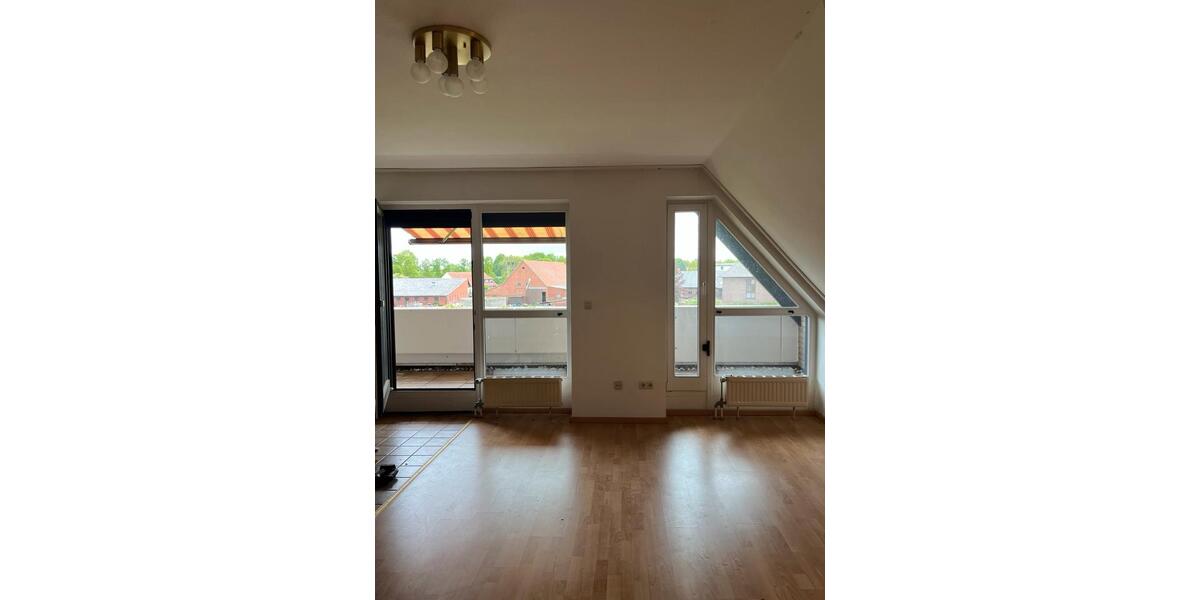 Dachgeschoßwohnung Lembruch - 5 Zimmer, 120 m&sup2;, 1.250&euro; | Angebot:26581880