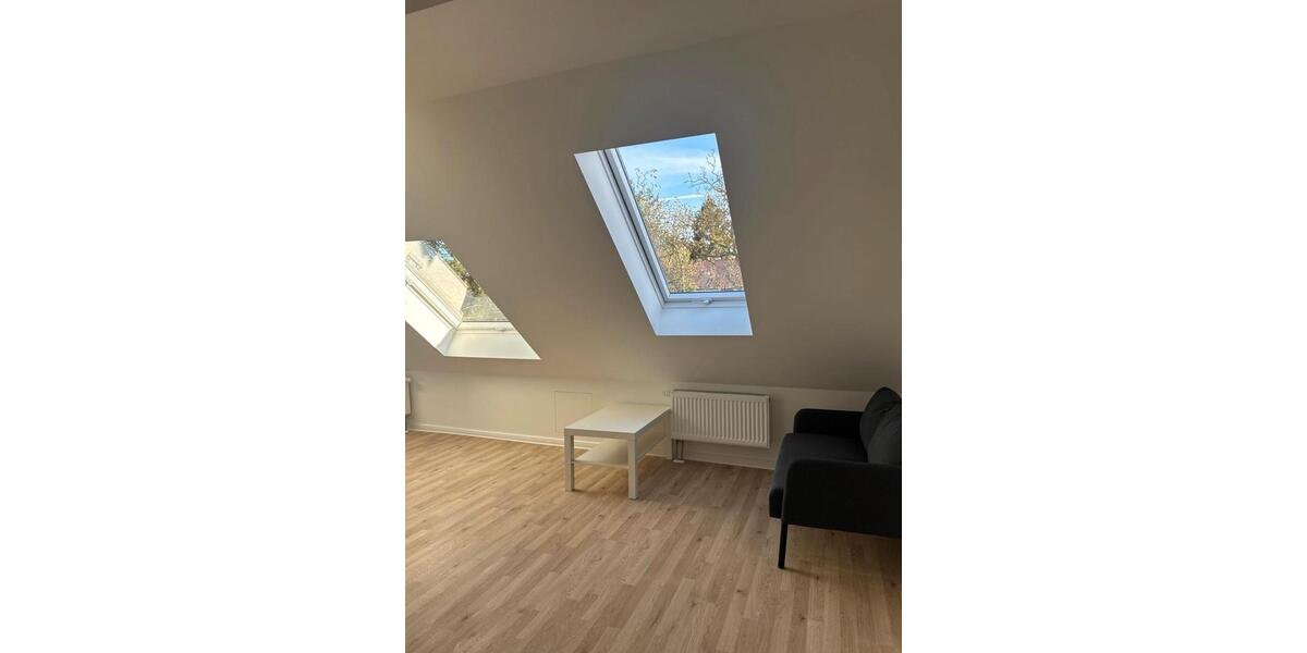 Dachgeschoßwohnung Berlin Neukölln - 1 Zimmer, 23 m&sup2;, 649&euro; | Angebot:25236036