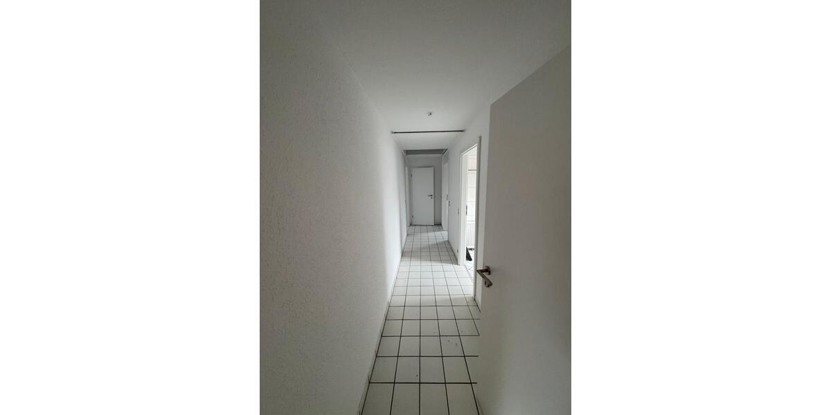 Dachgeschoßwohnung Saarlouis - 3 Zimmer, 90 m&sup2;, 980&euro; | Angebot:25892458