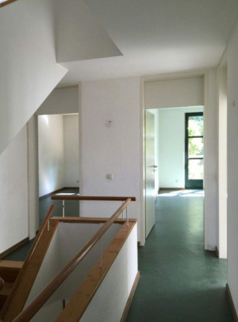 Erstbezug nach Renovierung - Stilvolle Doppelhaushälfte in Krailling 7 zimmer